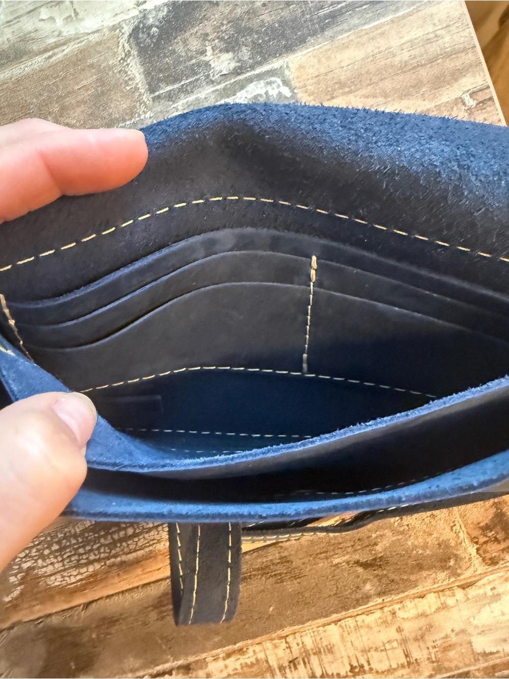 Portland Leather crossbody Navy - Picture 4 of 4